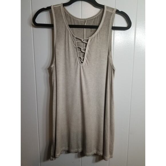 Soft and Sexy AE Women's Sz‎ Medium Gray Lace Neck Burnout Sleeveless Blouse - Picture 1 of 8